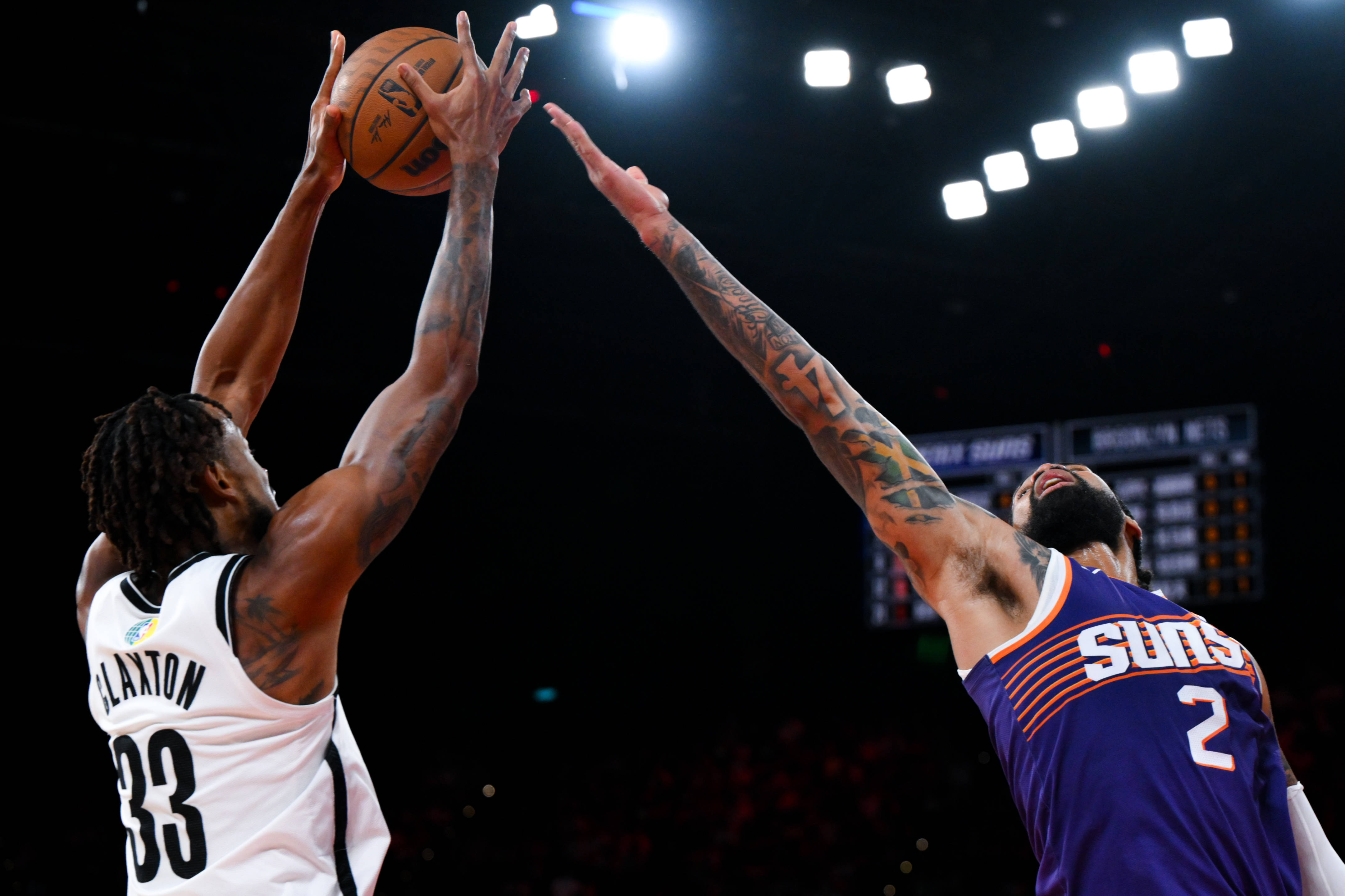 中欧体育即时比分-尼斯迎NBA季后赛关键赛，清晨篮板制胜，管理层满意，团队化学反应显著的简单介绍