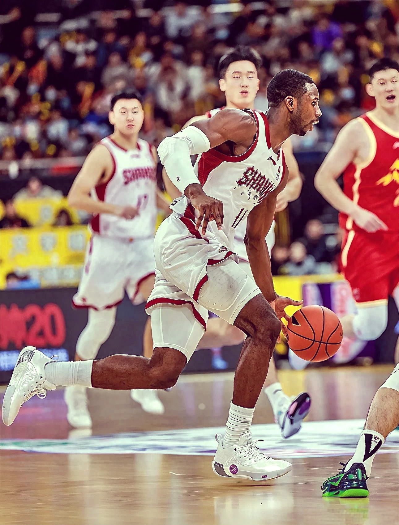 中欧体育登录-关于CBA季后赛倒计时；广厦男篮转会期防线松动；细节引发关注；悬念犹存；年轻球员得到机会的信息